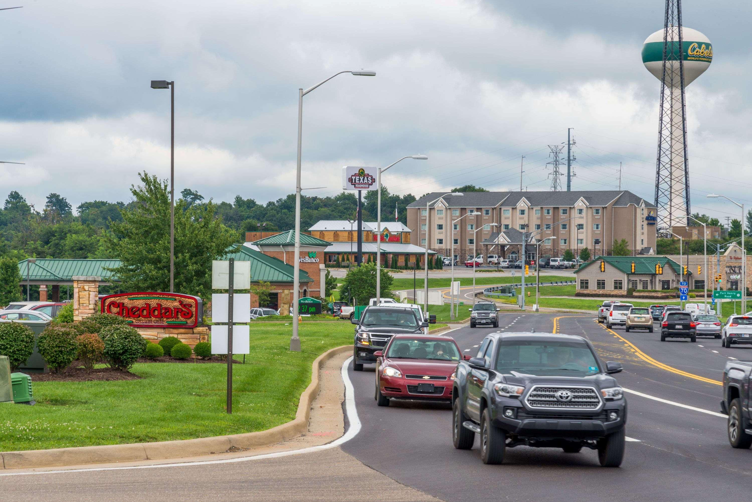 Hawthorn Suites By Wyndham Wheeling At The Highlands Triadelphia Exterior photo